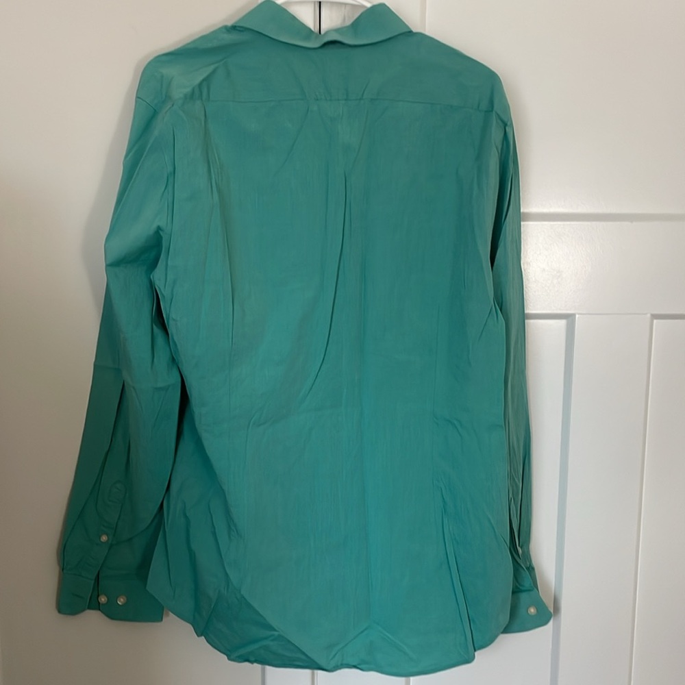 Express button down - Picture 2 of 4
